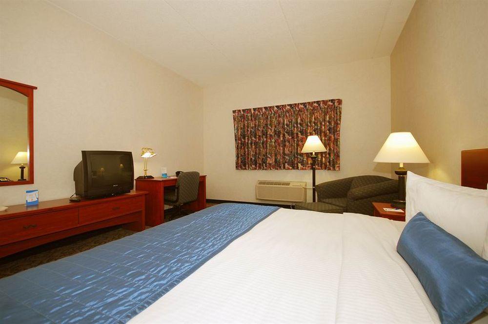Baymont By Wyndham Des Moines Airport Otel Dış mekan fotoğraf