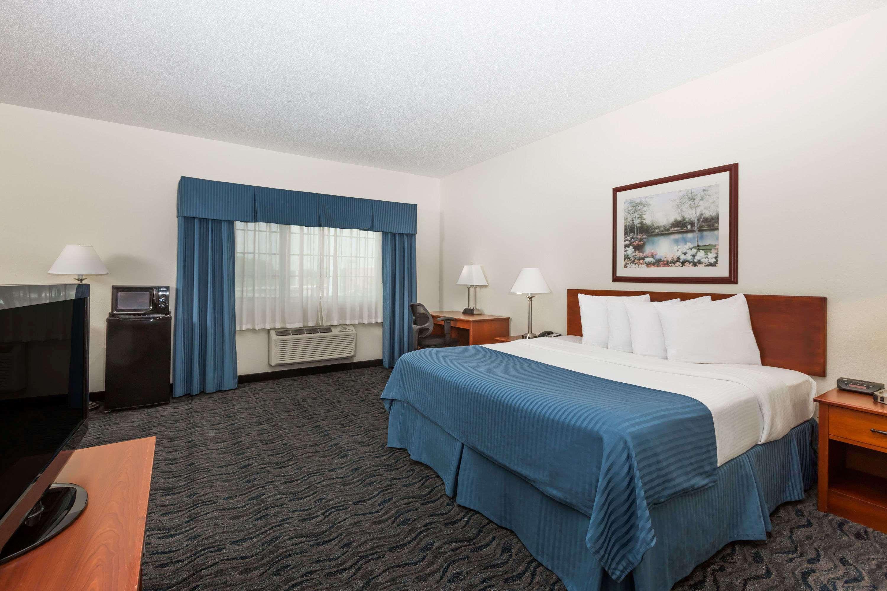 Baymont By Wyndham Des Moines Airport Otel Dış mekan fotoğraf